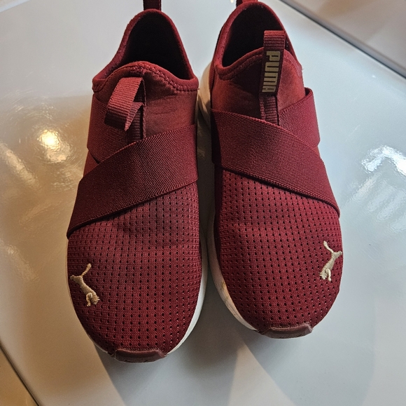 Women's Puma Slip-On Sneakers - Picture 2 of 6